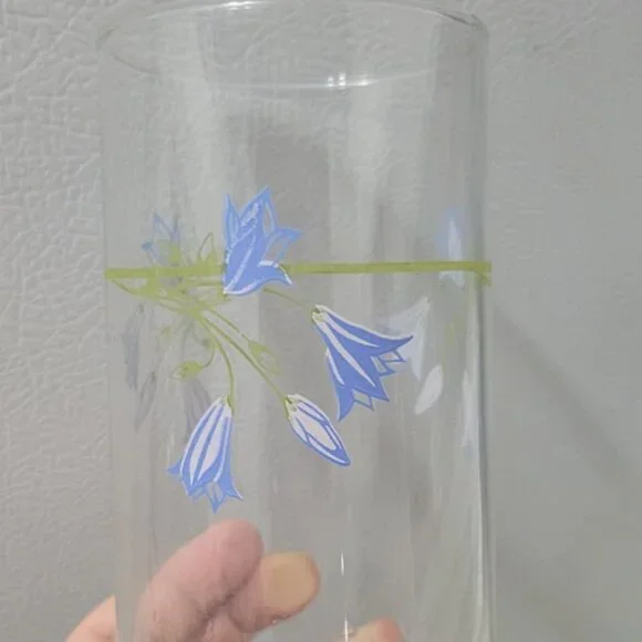 Glasses - Picture 1 of 2